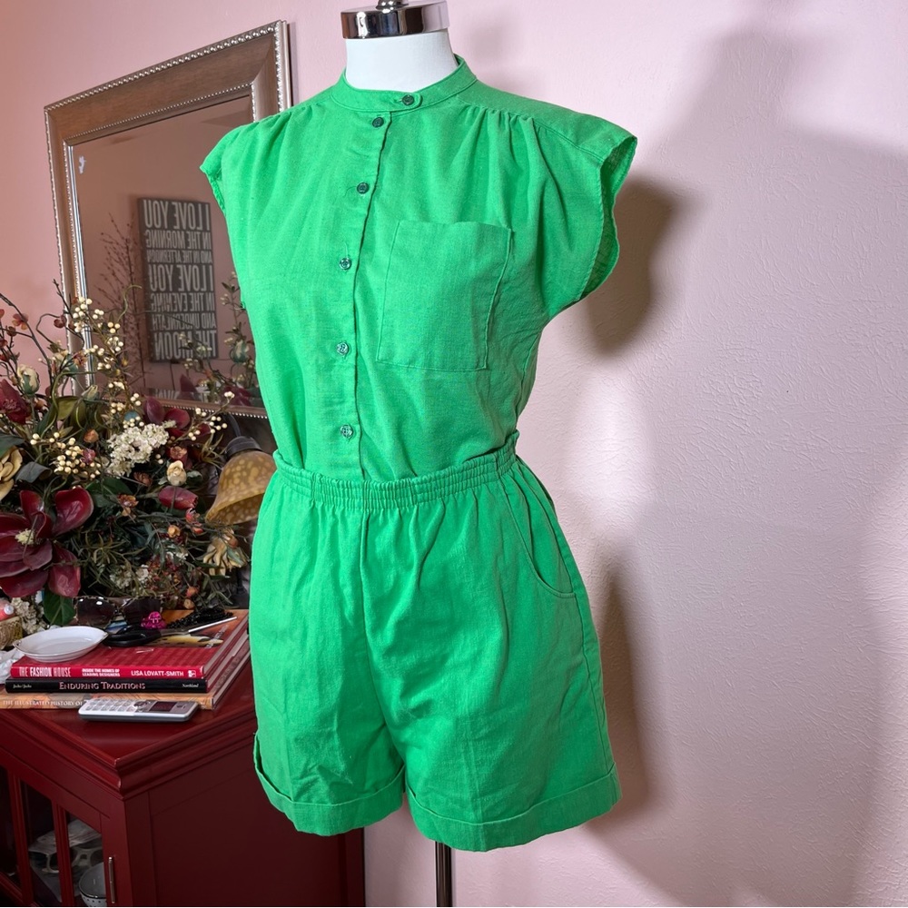 Vintage 1960 70 MOD Minimalist Kelly green high waisted Two Piece Short Set smal
